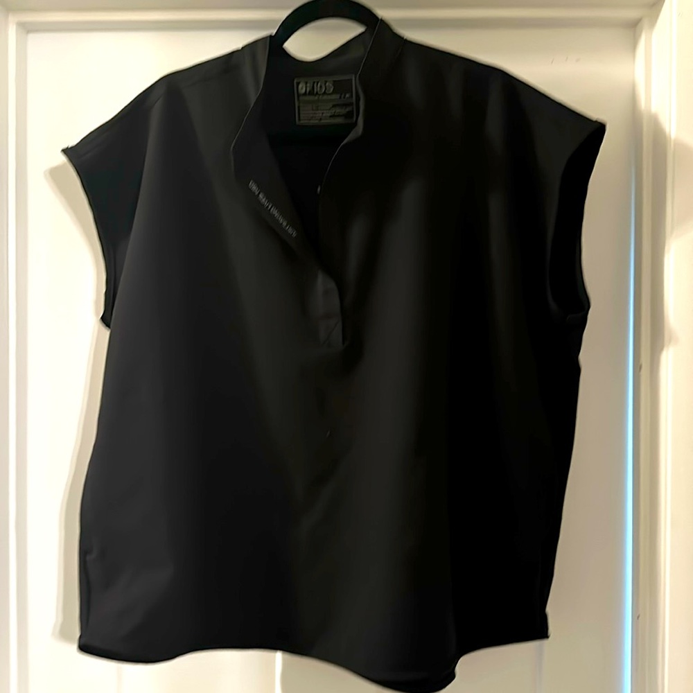 Fig scrub top